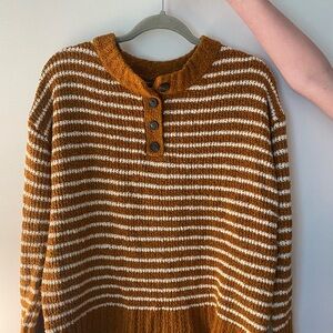 American Eagle button up sweater